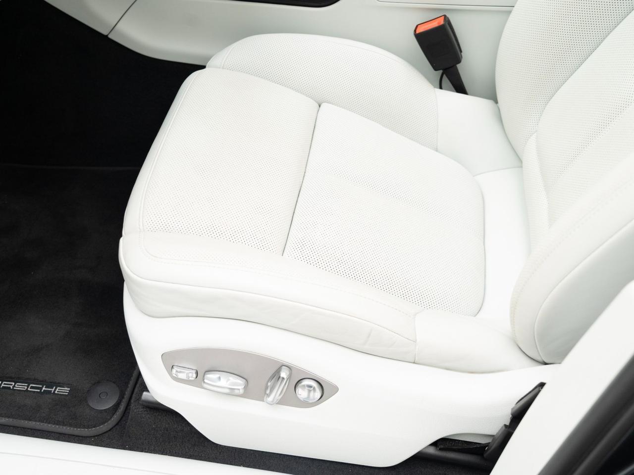 2024 Porsche Macan Pompano Beach FL