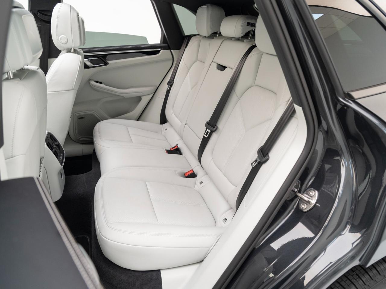 2024 Porsche Macan Pompano Beach FL