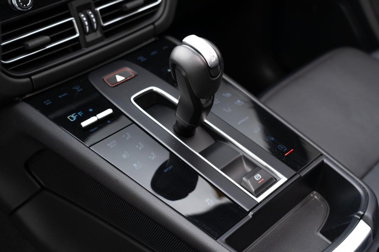 2024 Porsche Macan Pompano Beach FL