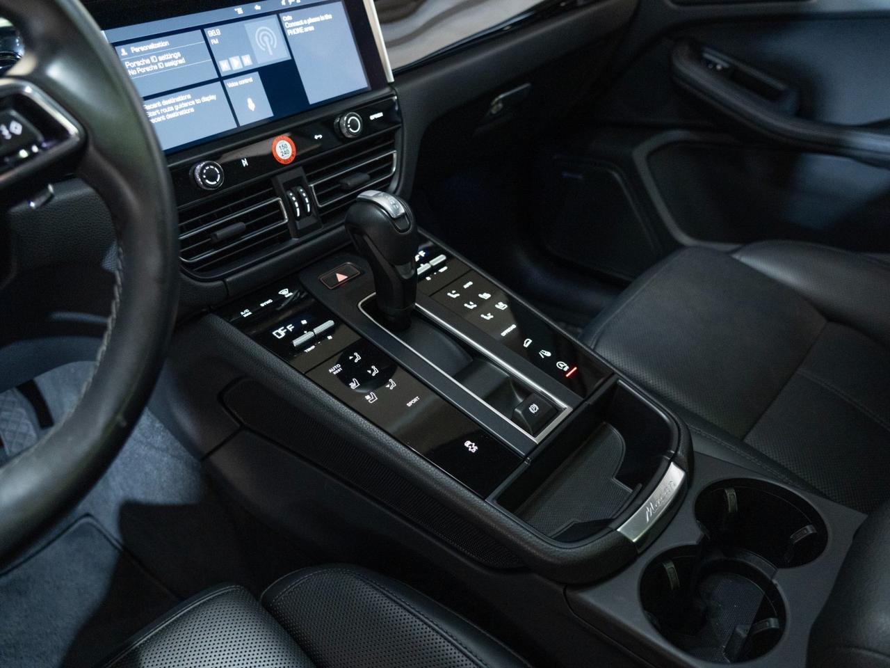 2024 Porsche Macan Pompano Beach FL