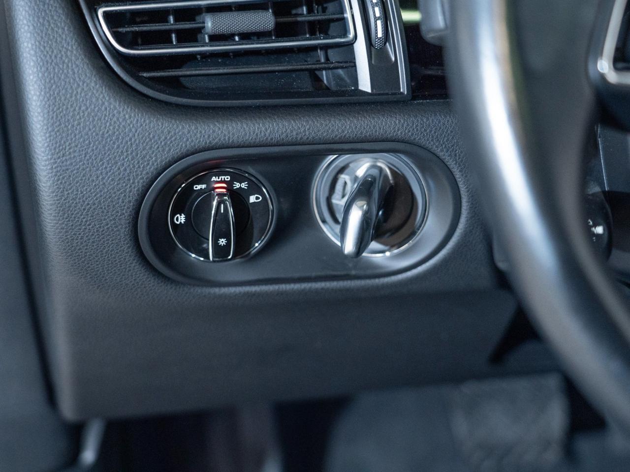2024 Porsche Macan Pompano Beach FL