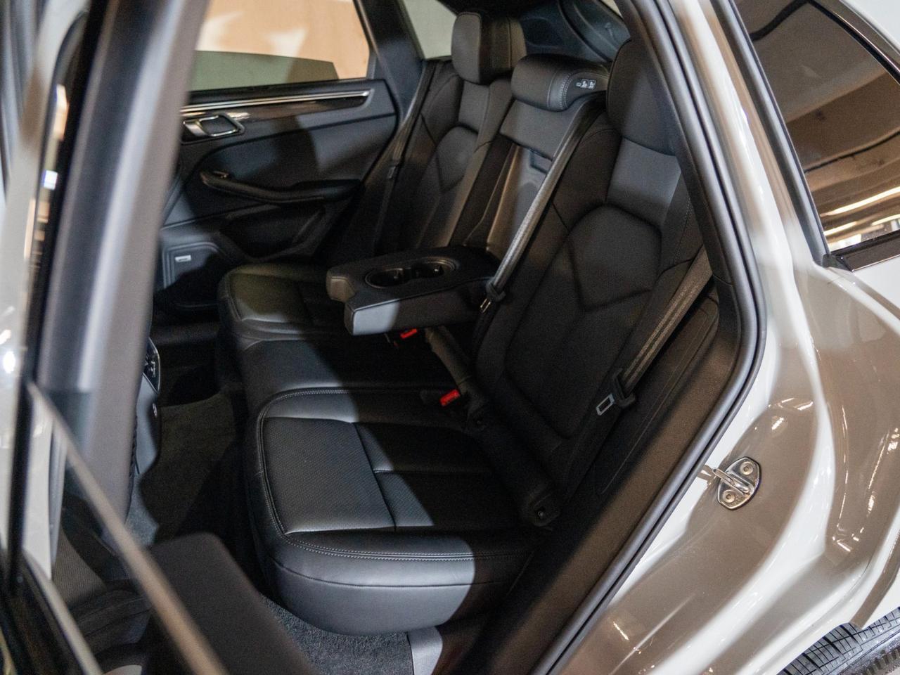 2024 Porsche Macan Pompano Beach FL