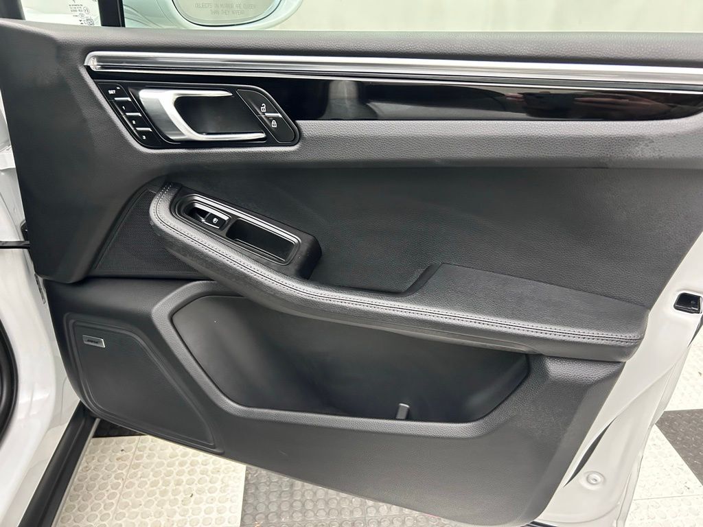 2024 Porsche Macan Portland OR