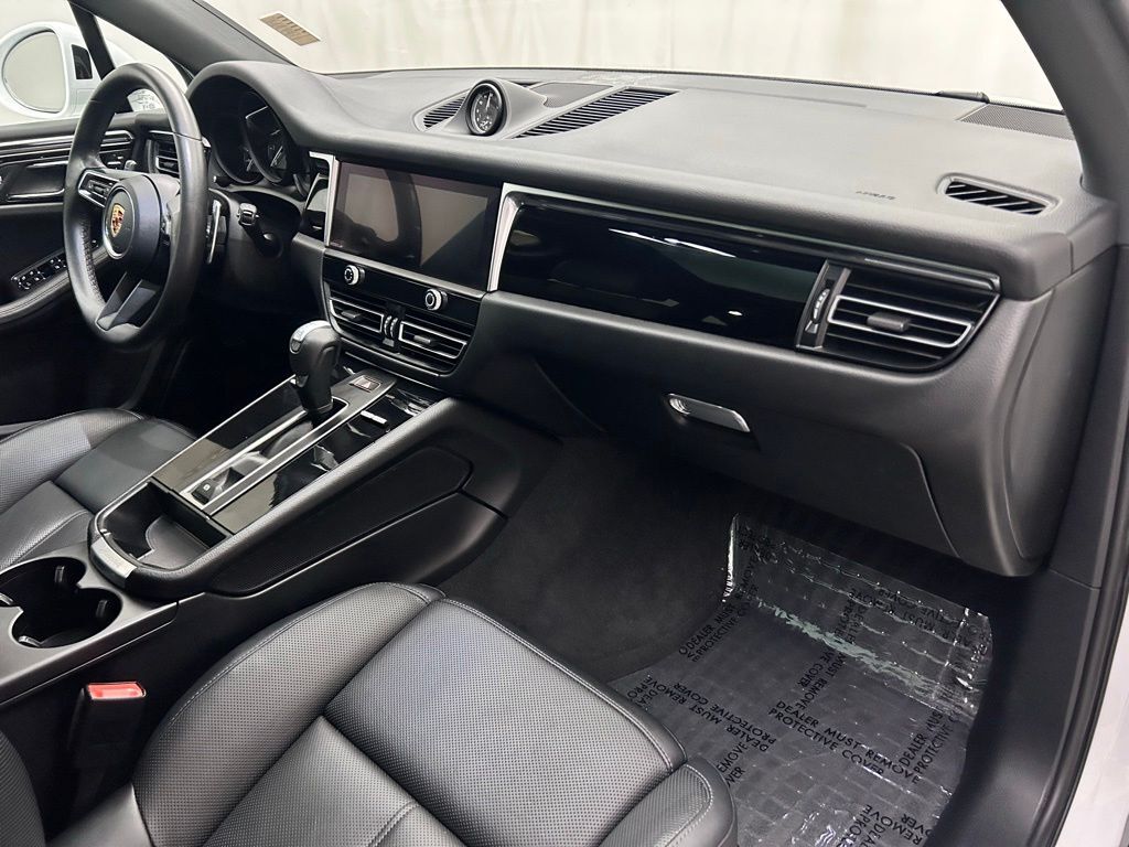 2024 Porsche Macan Portland OR