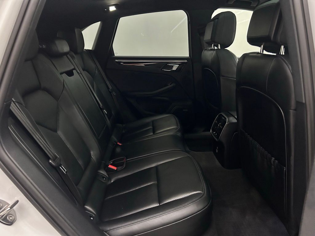2024 Porsche Macan Portland OR