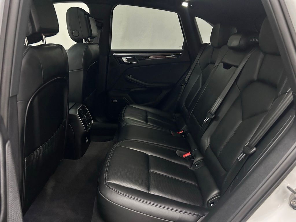 2024 Porsche Macan Portland OR