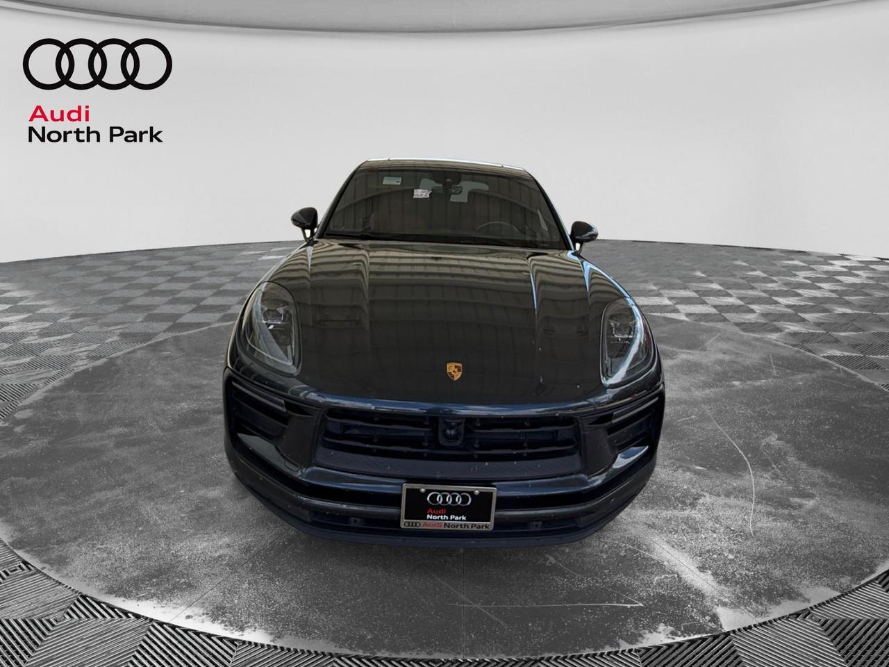 2024 Porsche Macan  Selma TX