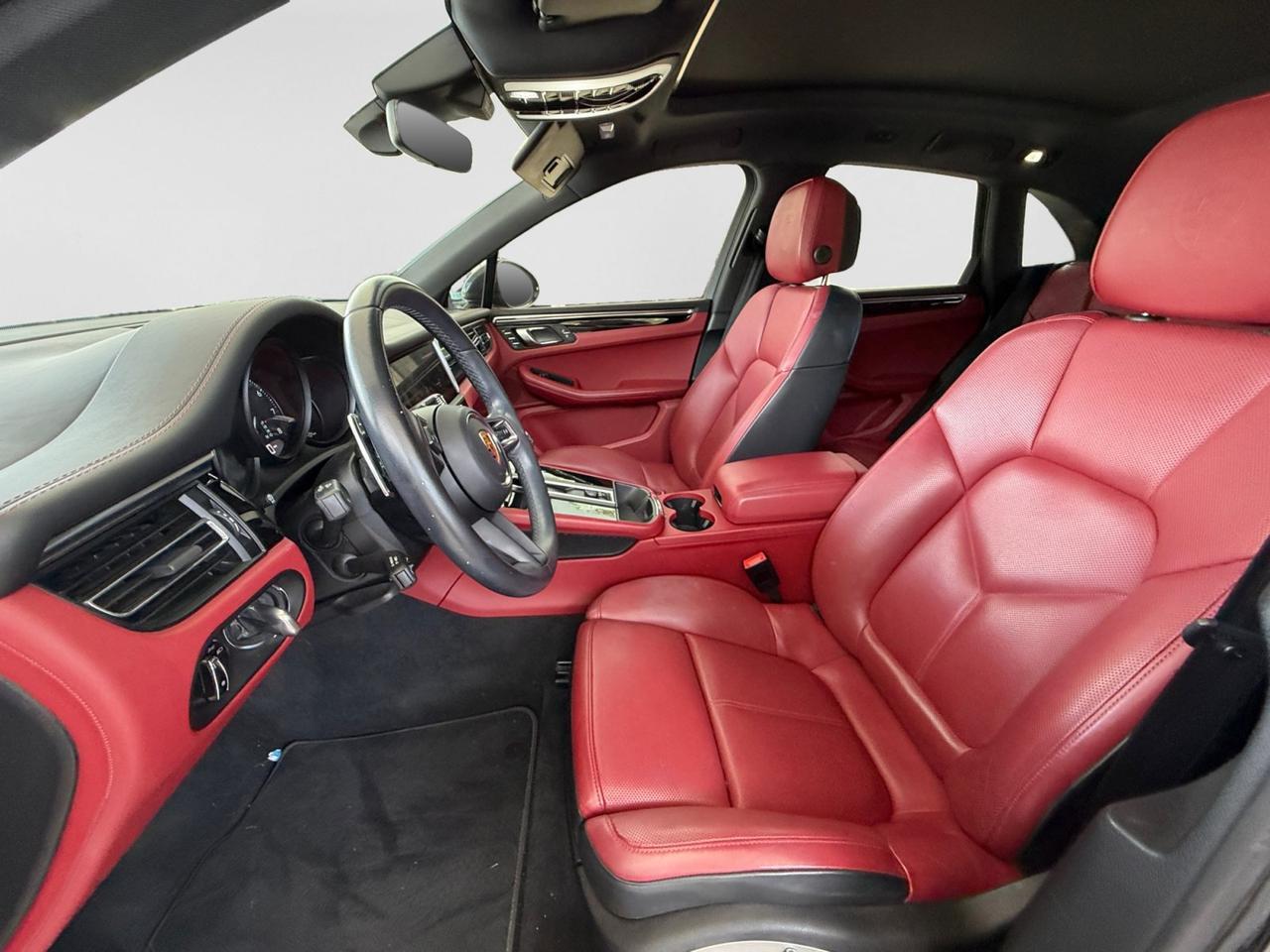 2024 Porsche Macan  Selma TX