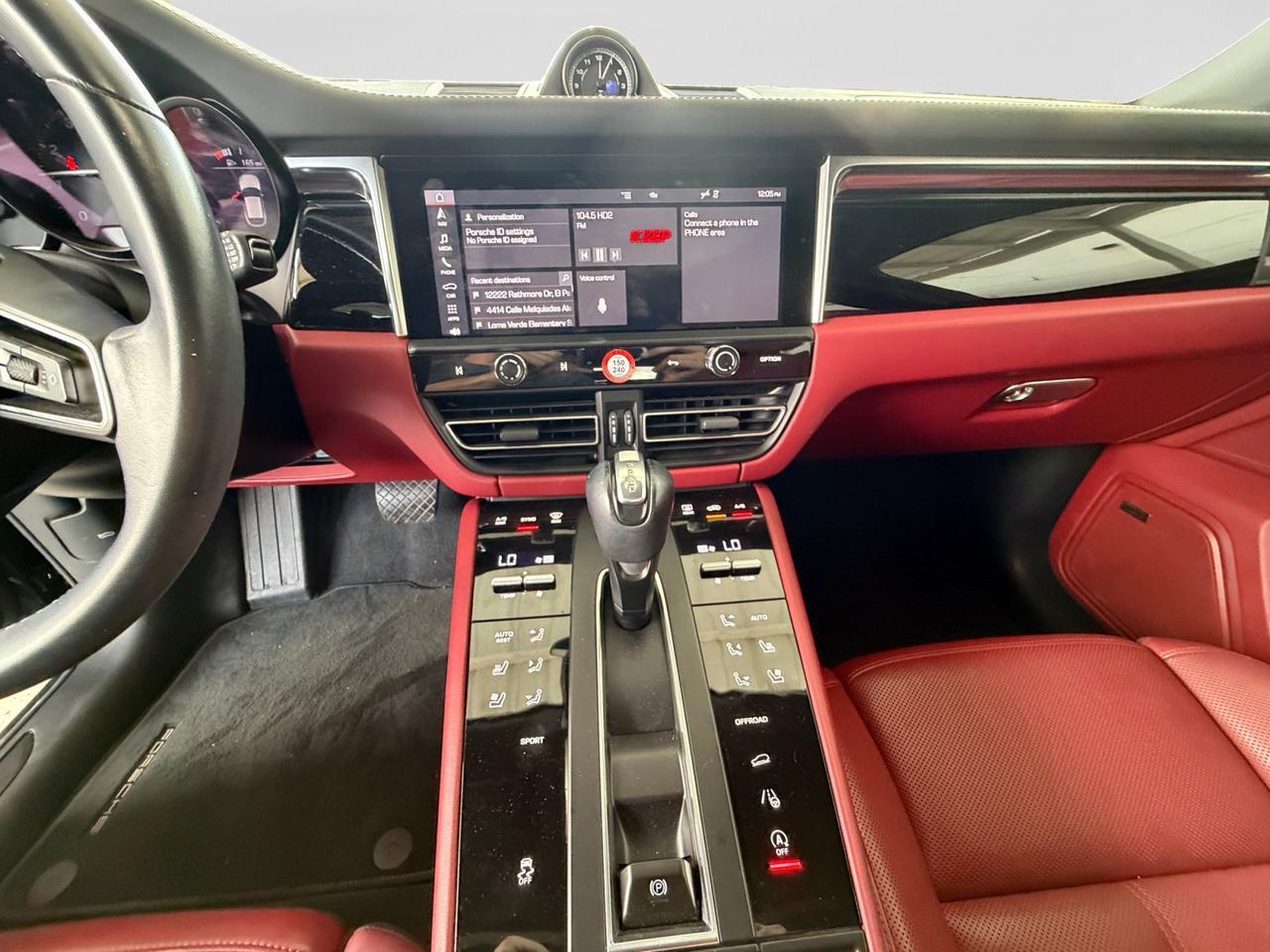 2024 Porsche Macan  Selma TX