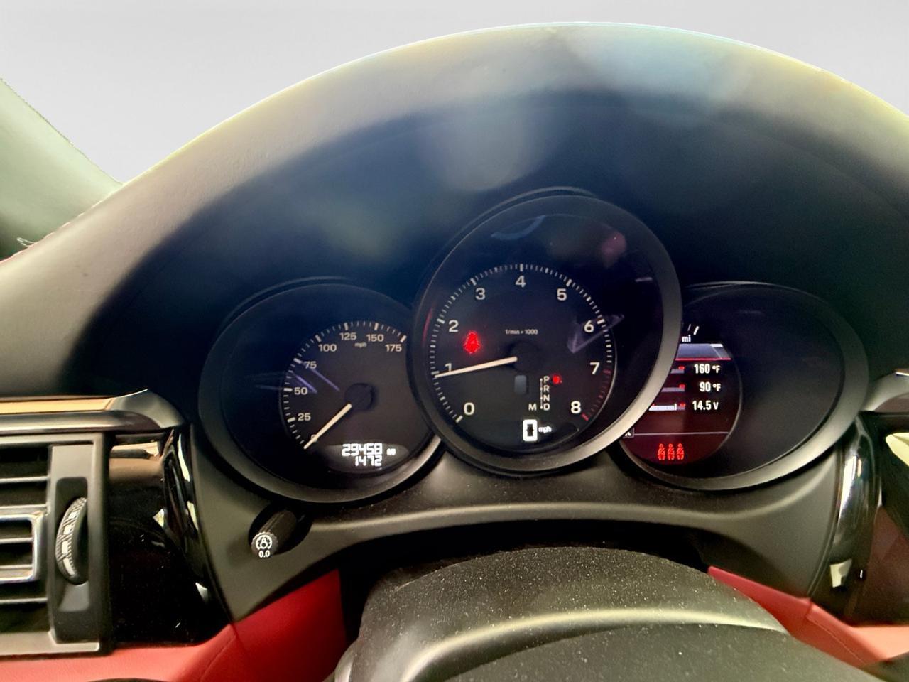 2024 Porsche Macan  Selma TX