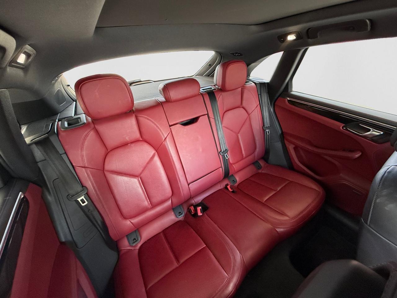 2024 Porsche Macan  Selma TX