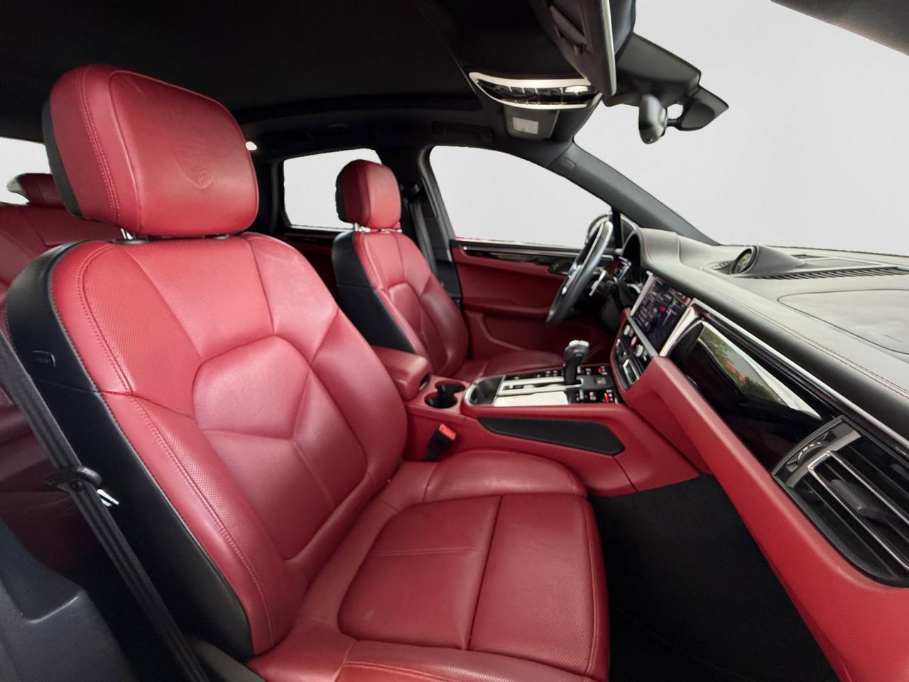 2024 Porsche Macan  Selma TX