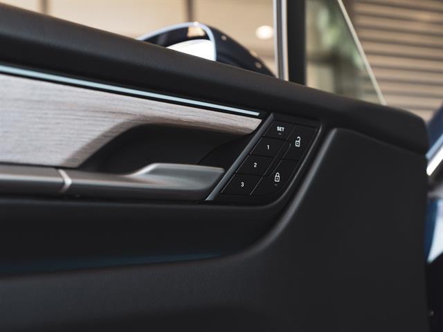 2024 Porsche Macan 4 Electric Bakersfield CA
