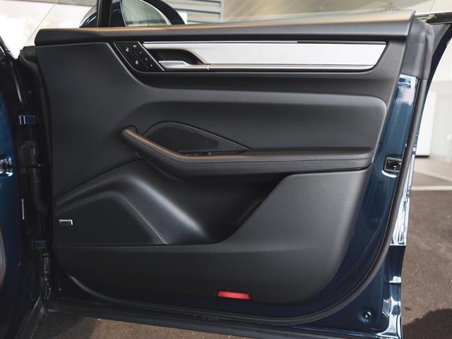 2024 Porsche Macan 4 Electric Bakersfield CA