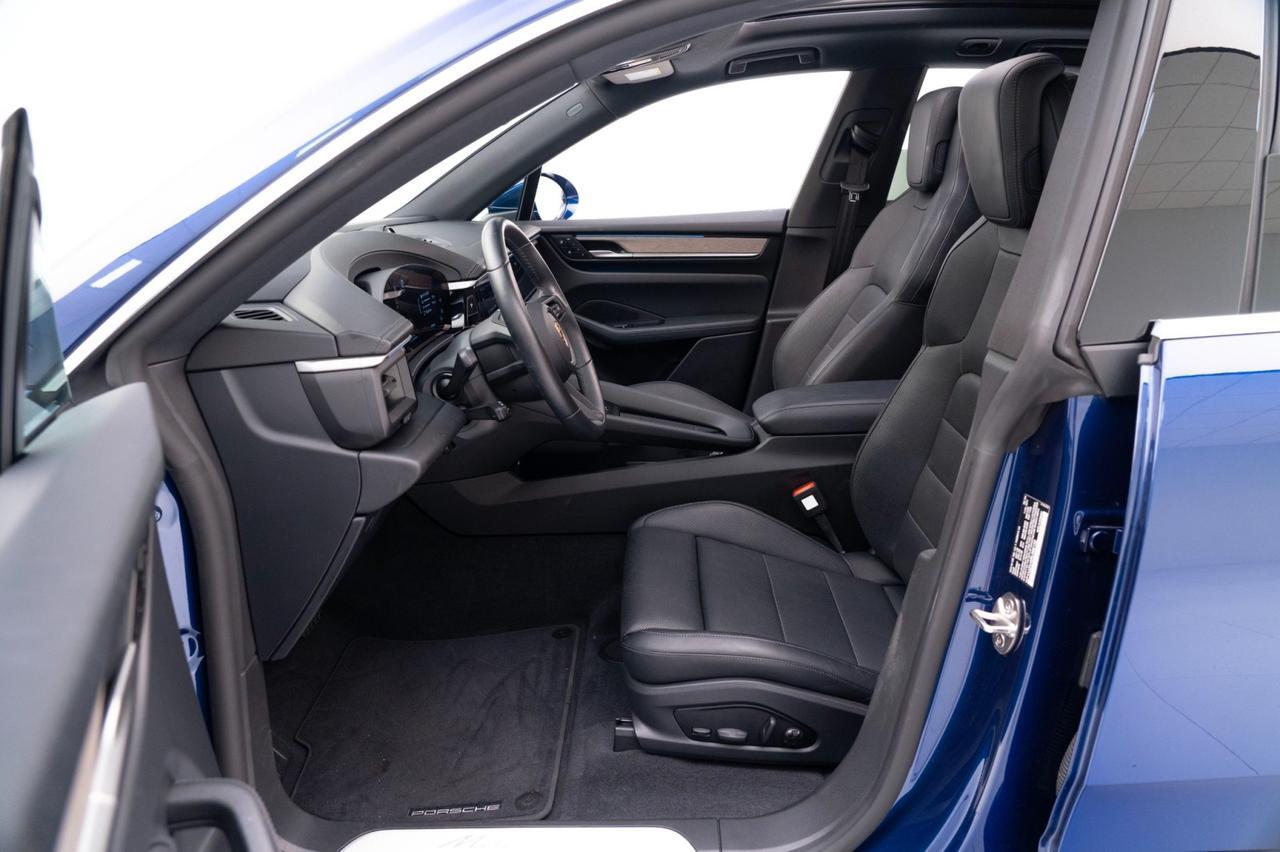 2024 Porsche Macan 4 Electric Pompano Beach FL