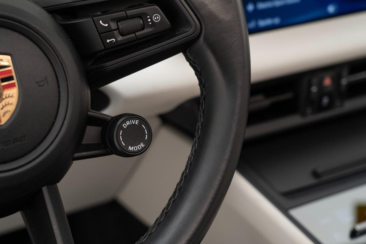 2024 Porsche Macan 4 Electric Pompano Beach FL