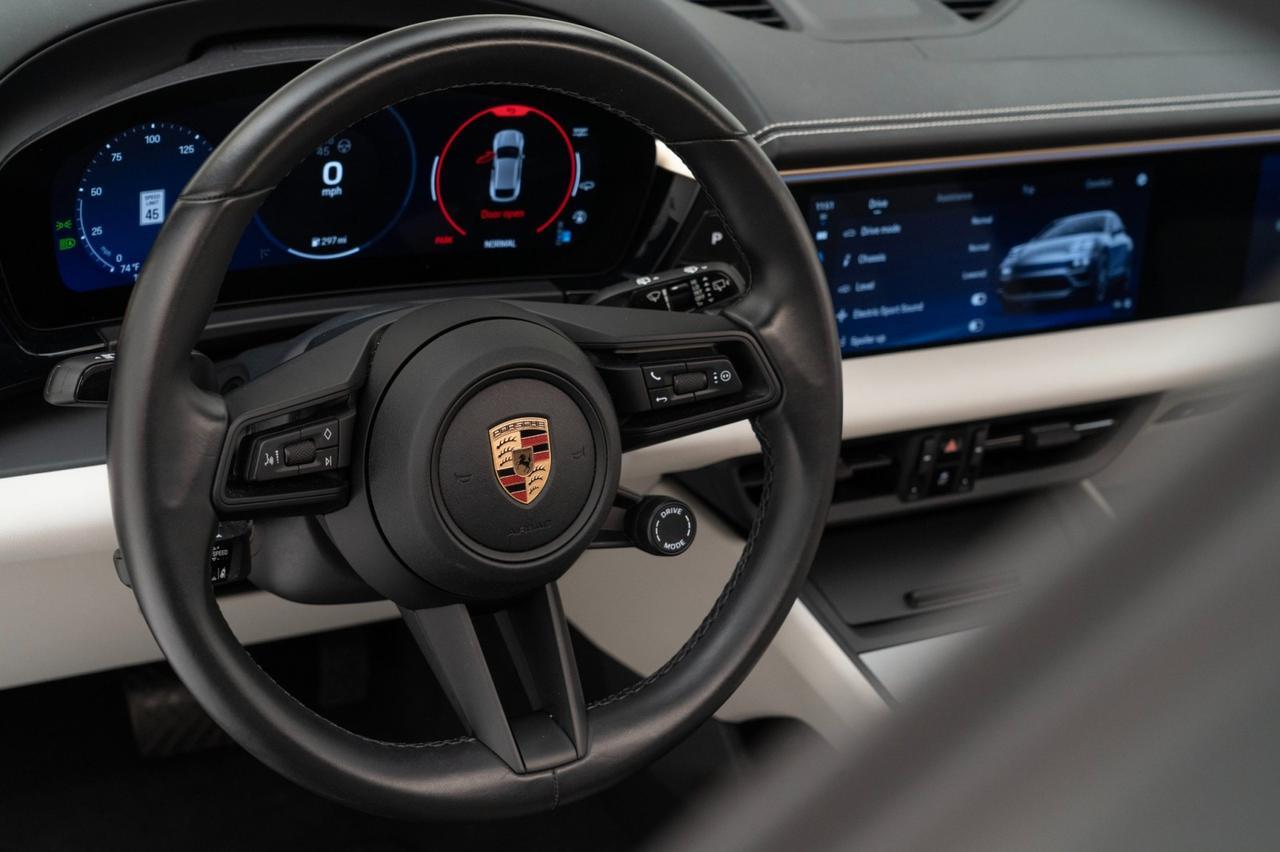 2024 Porsche Macan 4 Electric Pompano Beach FL