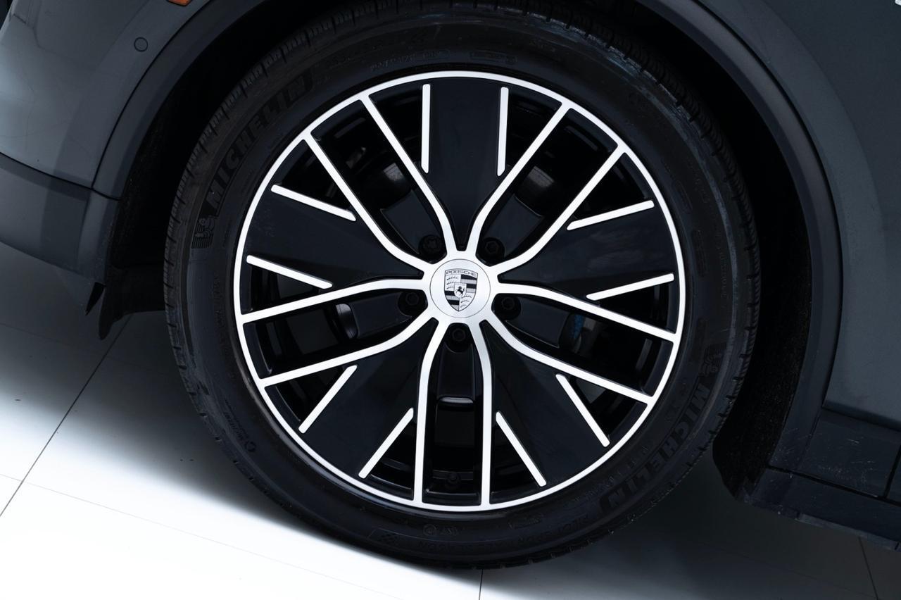 2024 Porsche Macan 4 Electric Pompano Beach FL