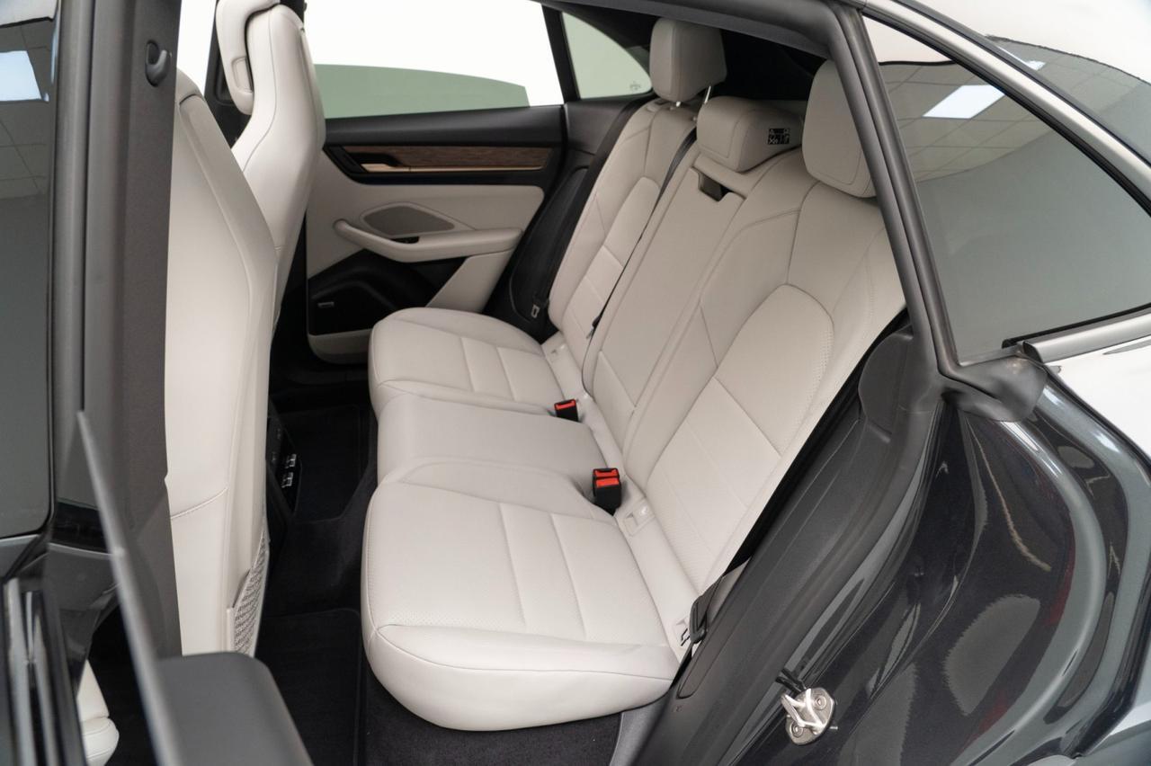 2024 Porsche Macan 4 Electric Pompano Beach FL