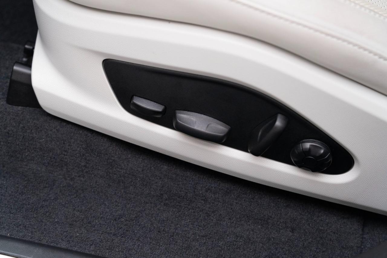 2024 Porsche Macan 4 Electric Pompano Beach FL