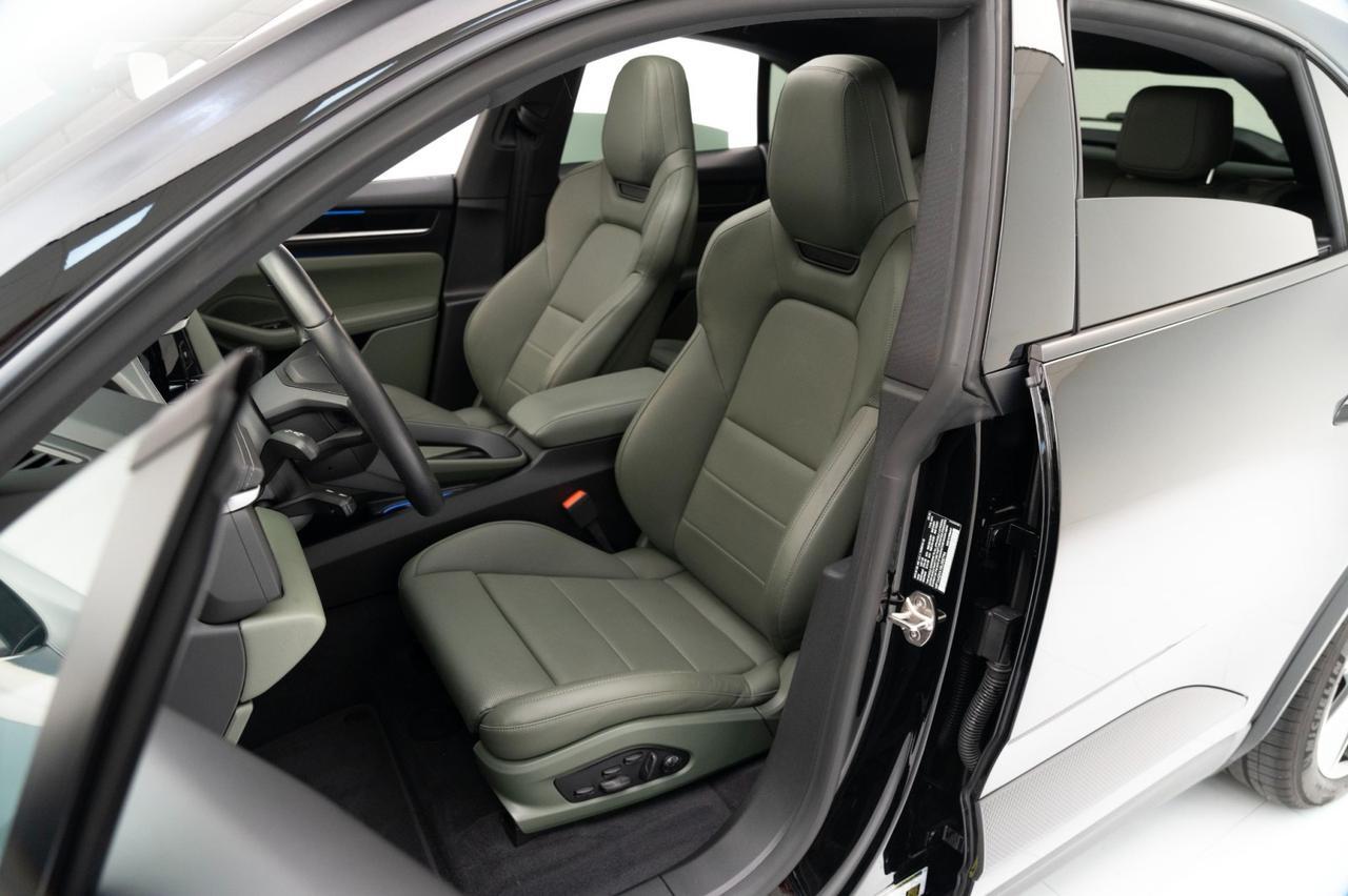 2024 Porsche Macan 4 Electric Pompano Beach FL
