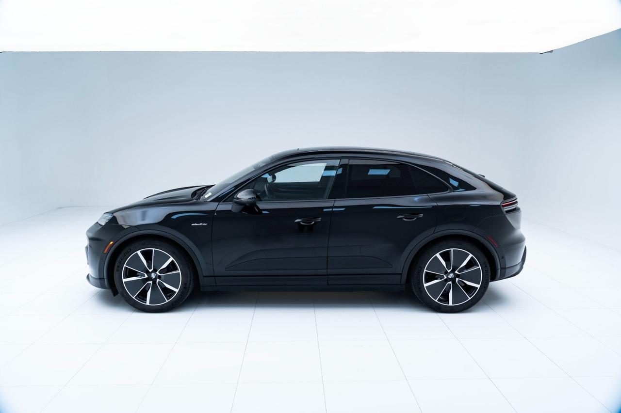 2024 Porsche Macan 4 Electric Pompano Beach FL