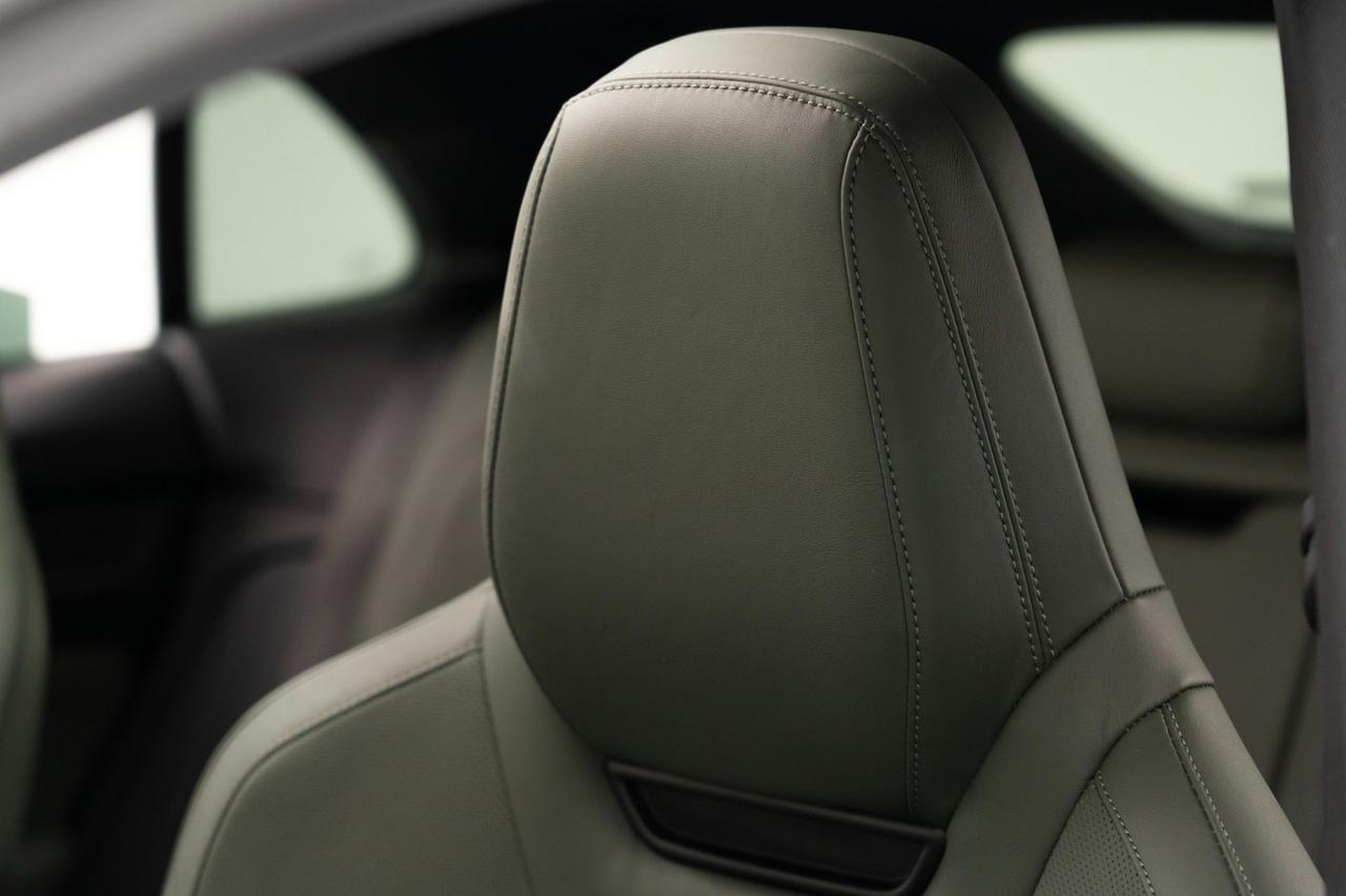 2024 Porsche Macan 4 Electric Pompano Beach FL
