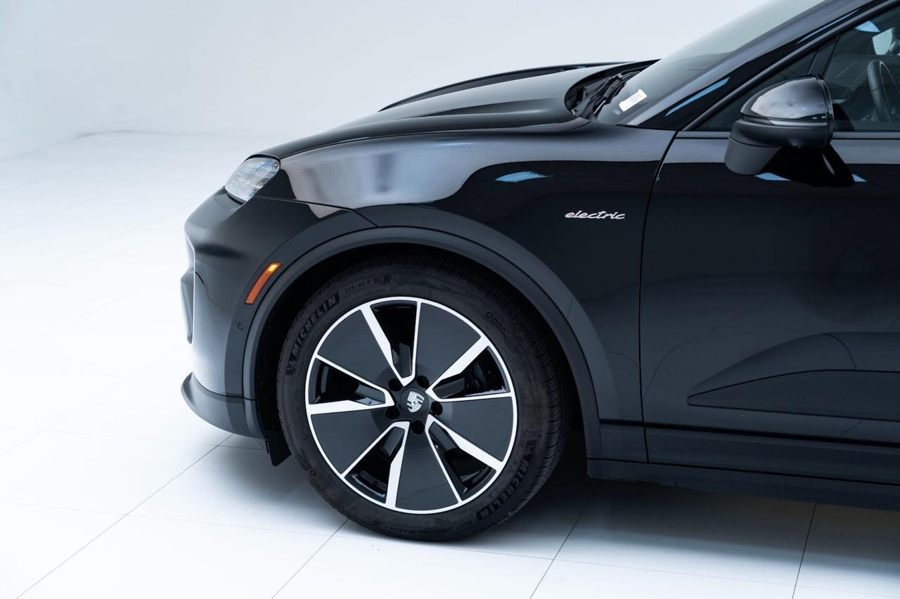 2024 Porsche Macan 4 Electric Pompano Beach FL