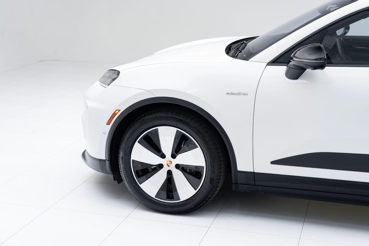 2024 Porsche Macan 4 Electric Pompano Beach FL