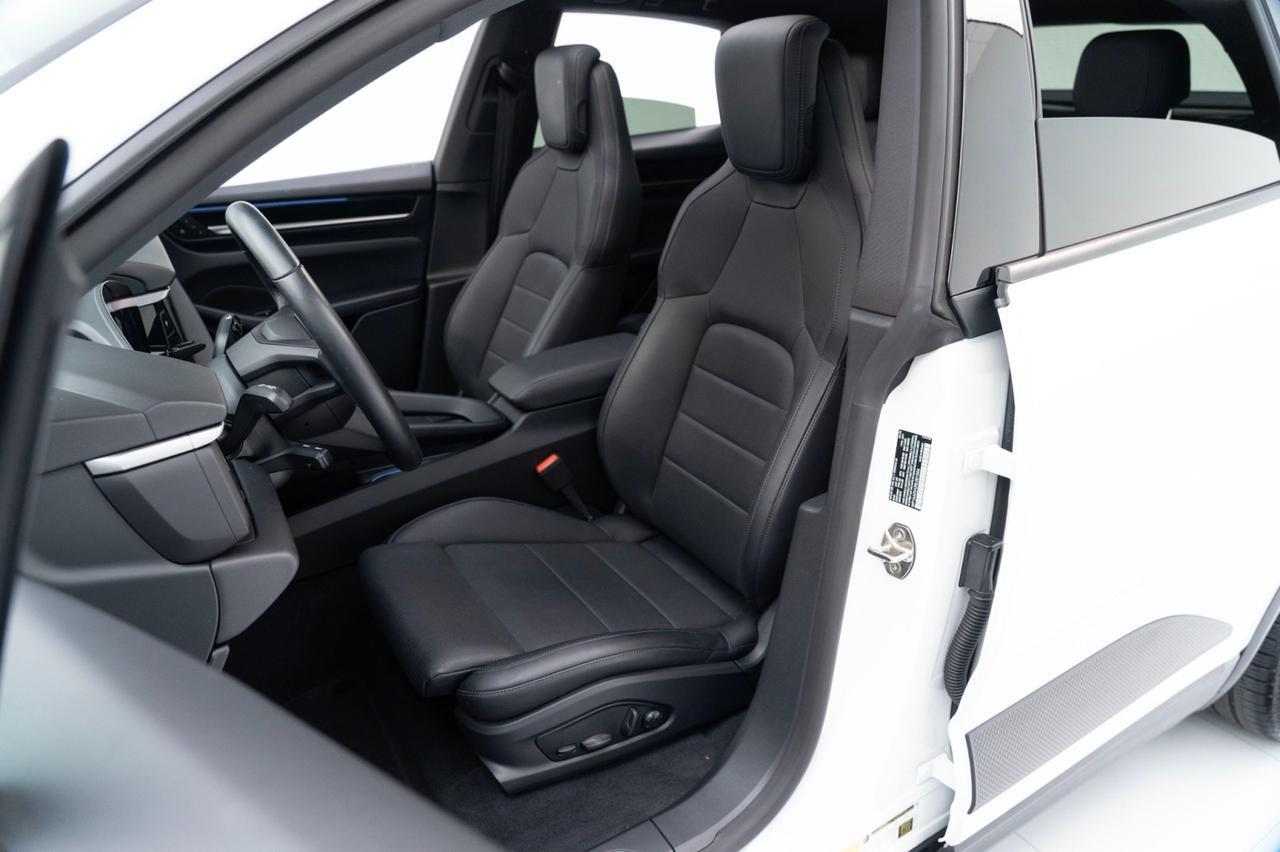 2024 Porsche Macan 4 Electric Pompano Beach FL