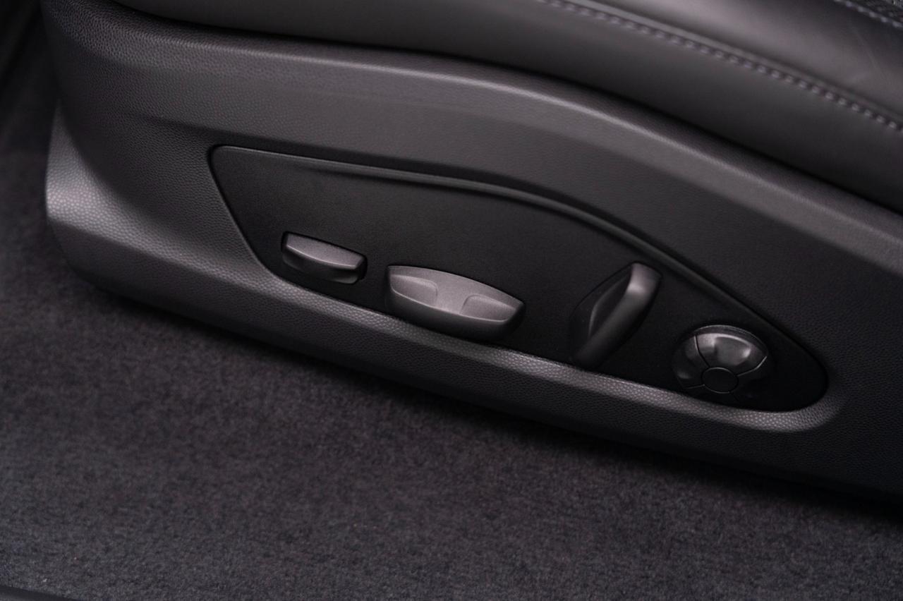 2024 Porsche Macan 4 Electric Pompano Beach FL