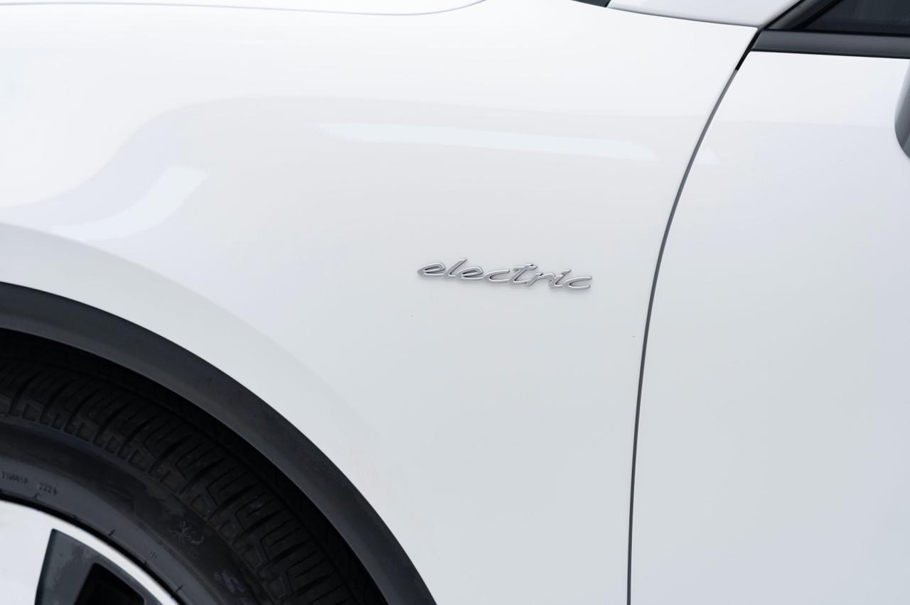 2024 Porsche Macan 4 Electric Pompano Beach FL