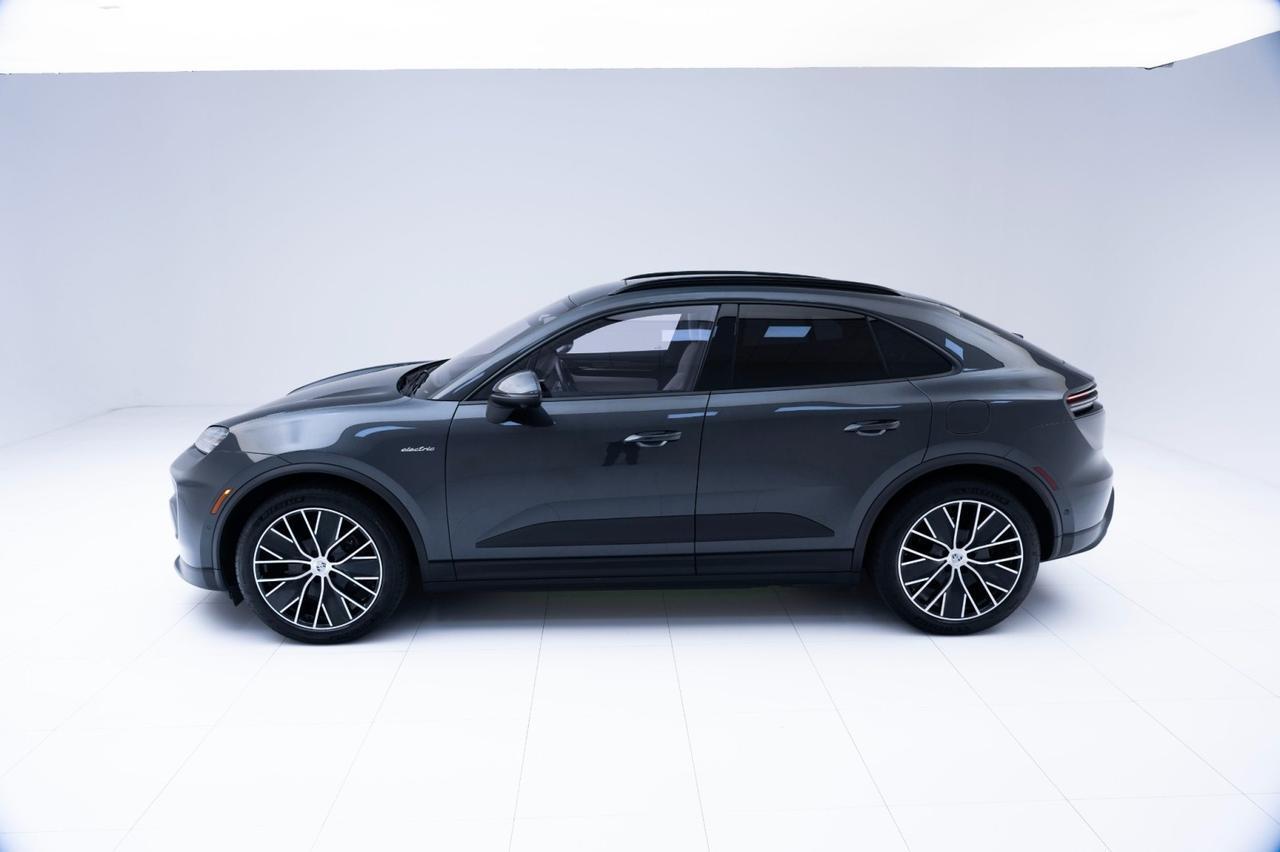 2024 Porsche Macan 4 Electric Pompano Beach FL