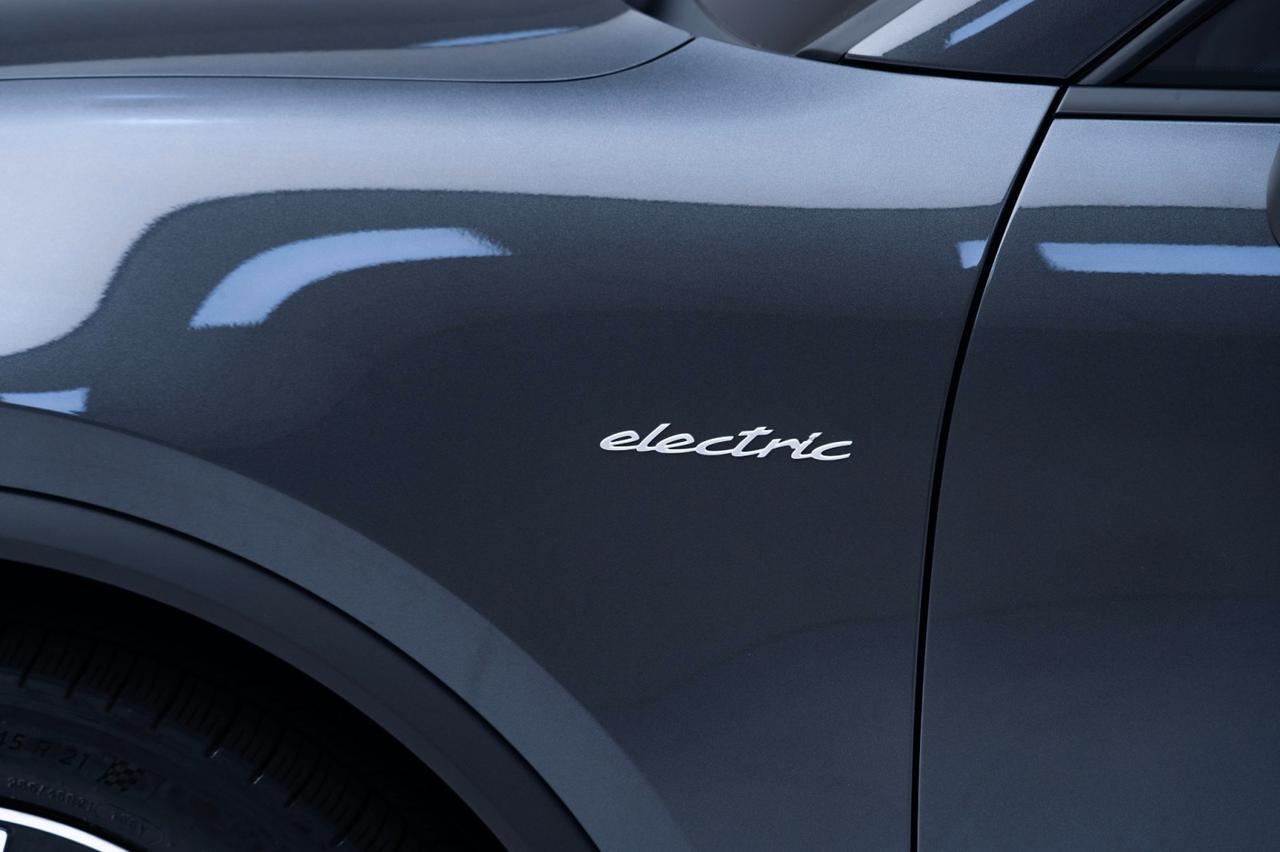 2024 Porsche Macan 4 Electric Pompano Beach FL