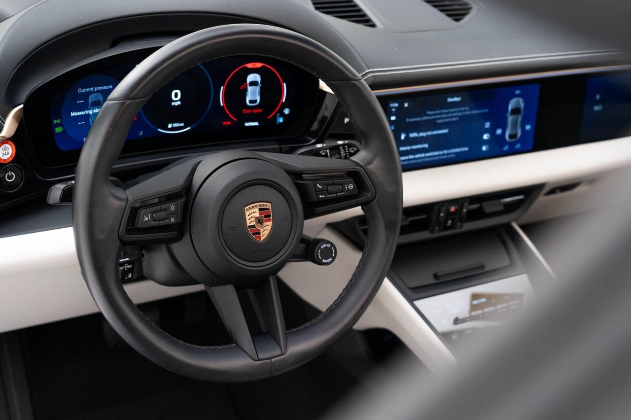 2024 Porsche Macan 4 Electric Pompano Beach FL