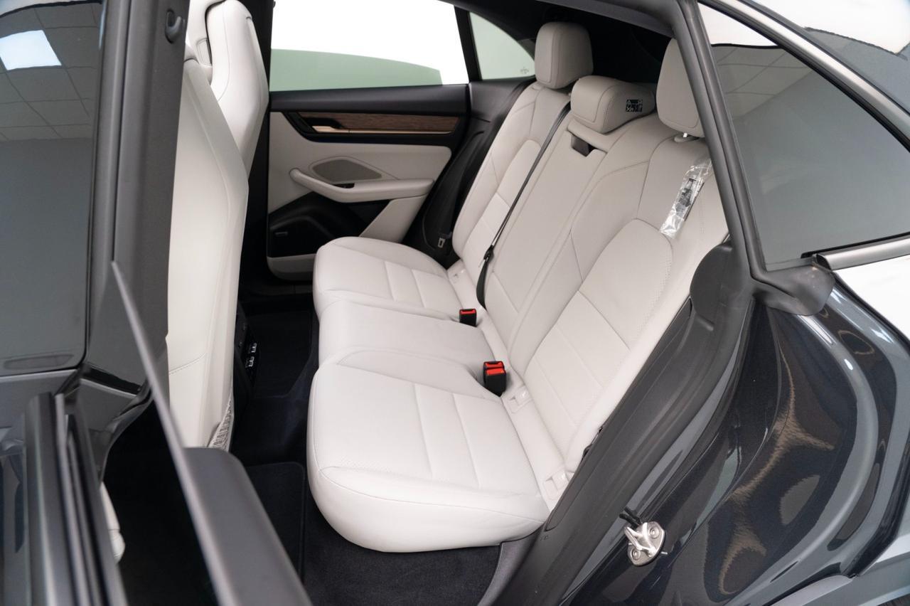 2024 Porsche Macan 4 Electric Pompano Beach FL