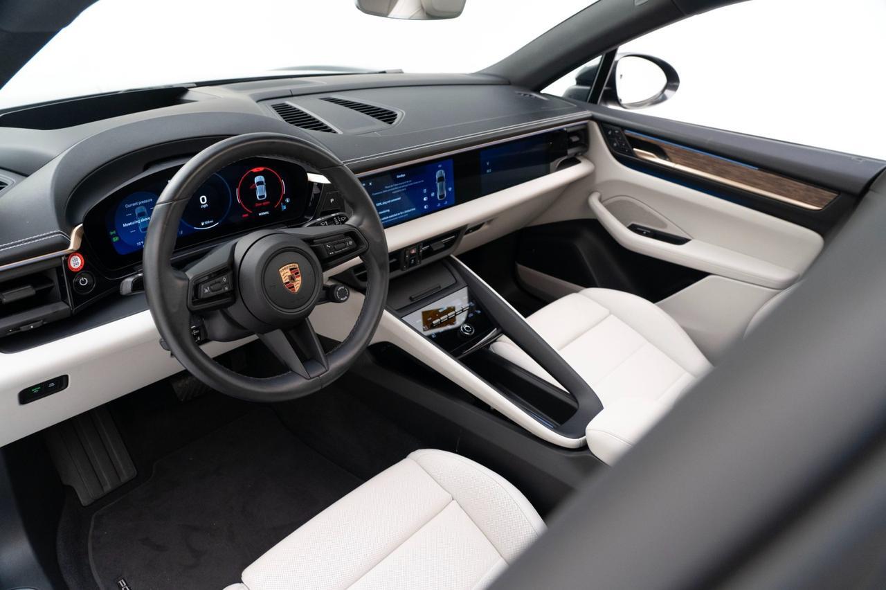 2024 Porsche Macan 4 Electric Pompano Beach FL