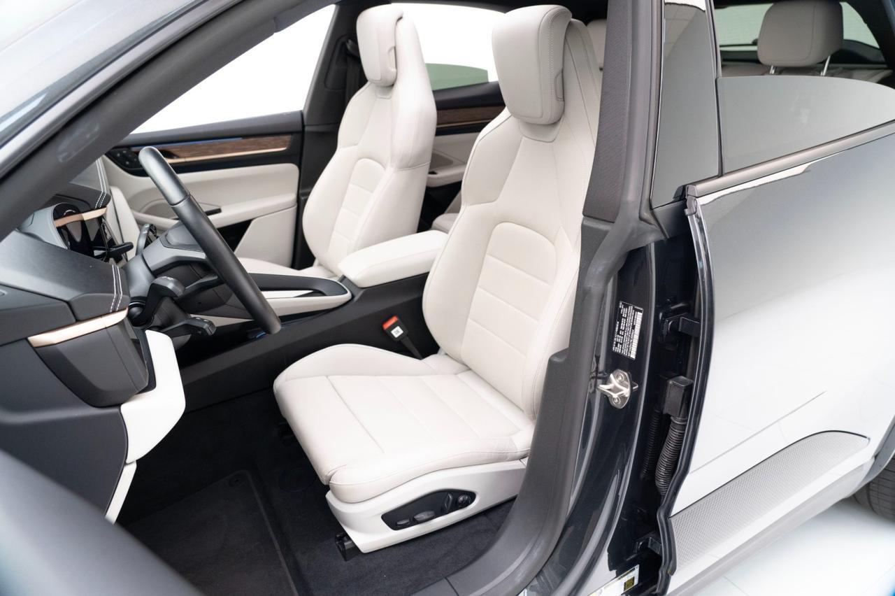 2024 Porsche Macan 4 Electric Pompano Beach FL