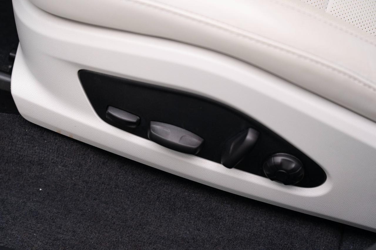 2024 Porsche Macan 4 Electric Pompano Beach FL