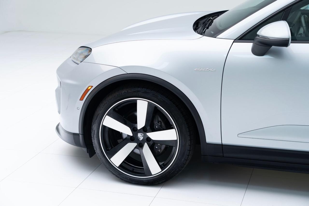 2024 Porsche Macan 4 Electric Pompano Beach FL