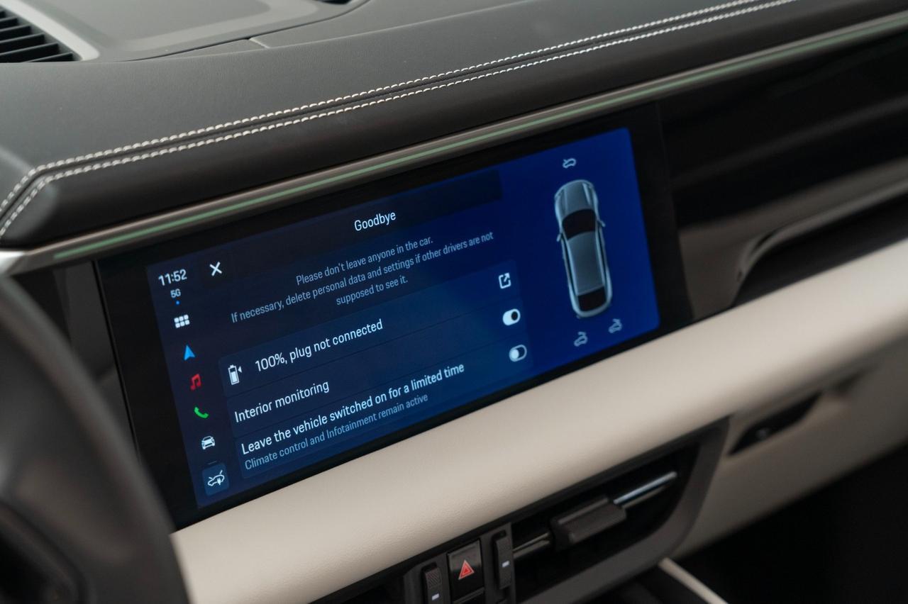 2024 Porsche Macan 4 Electric Pompano Beach FL