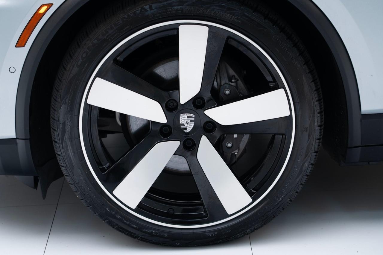 2024 Porsche Macan 4 Electric Pompano Beach FL
