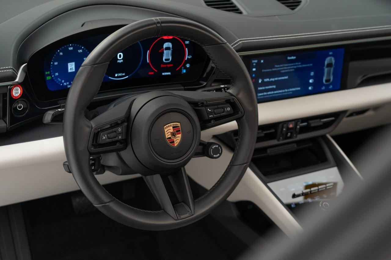 2024 Porsche Macan 4 Electric Pompano Beach FL