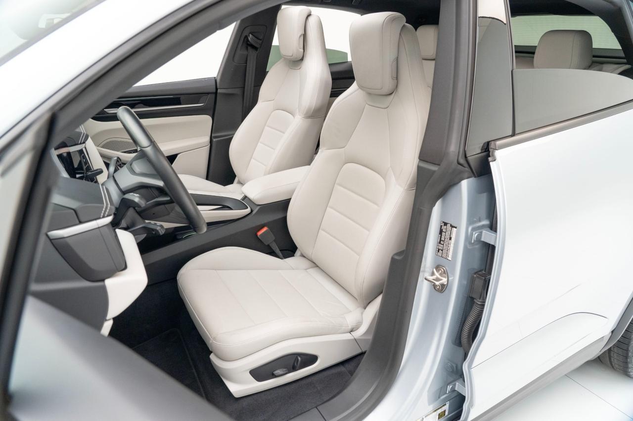 2024 Porsche Macan 4 Electric Pompano Beach FL