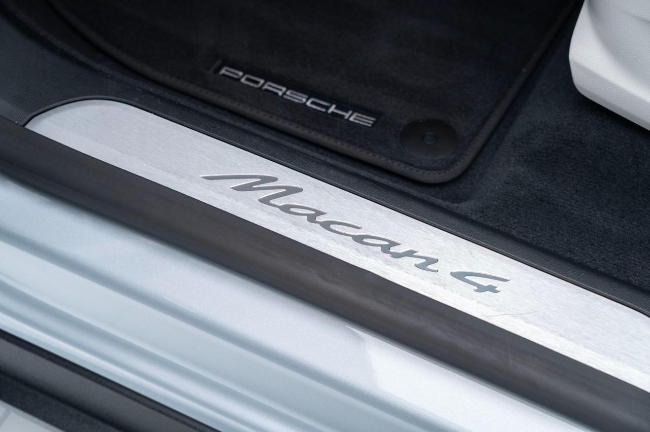 2024 Porsche Macan 4 Electric Pompano Beach FL
