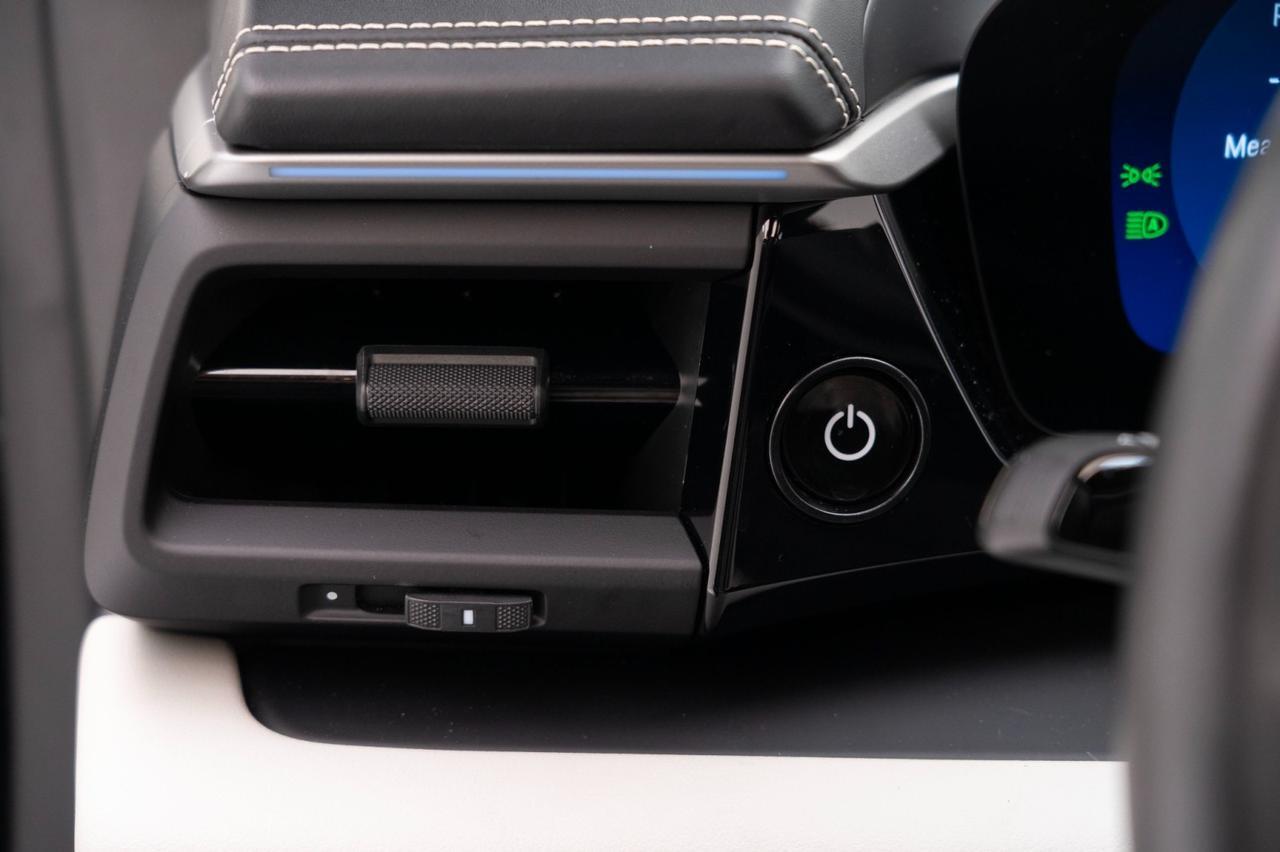 2024 Porsche Macan 4 Electric Pompano Beach FL