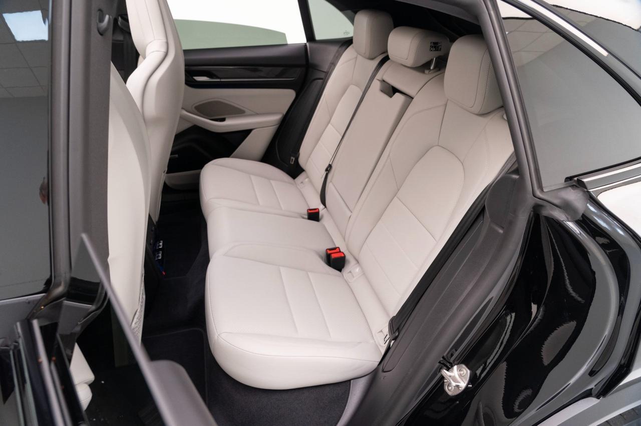 2024 Porsche Macan 4 Electric Pompano Beach FL