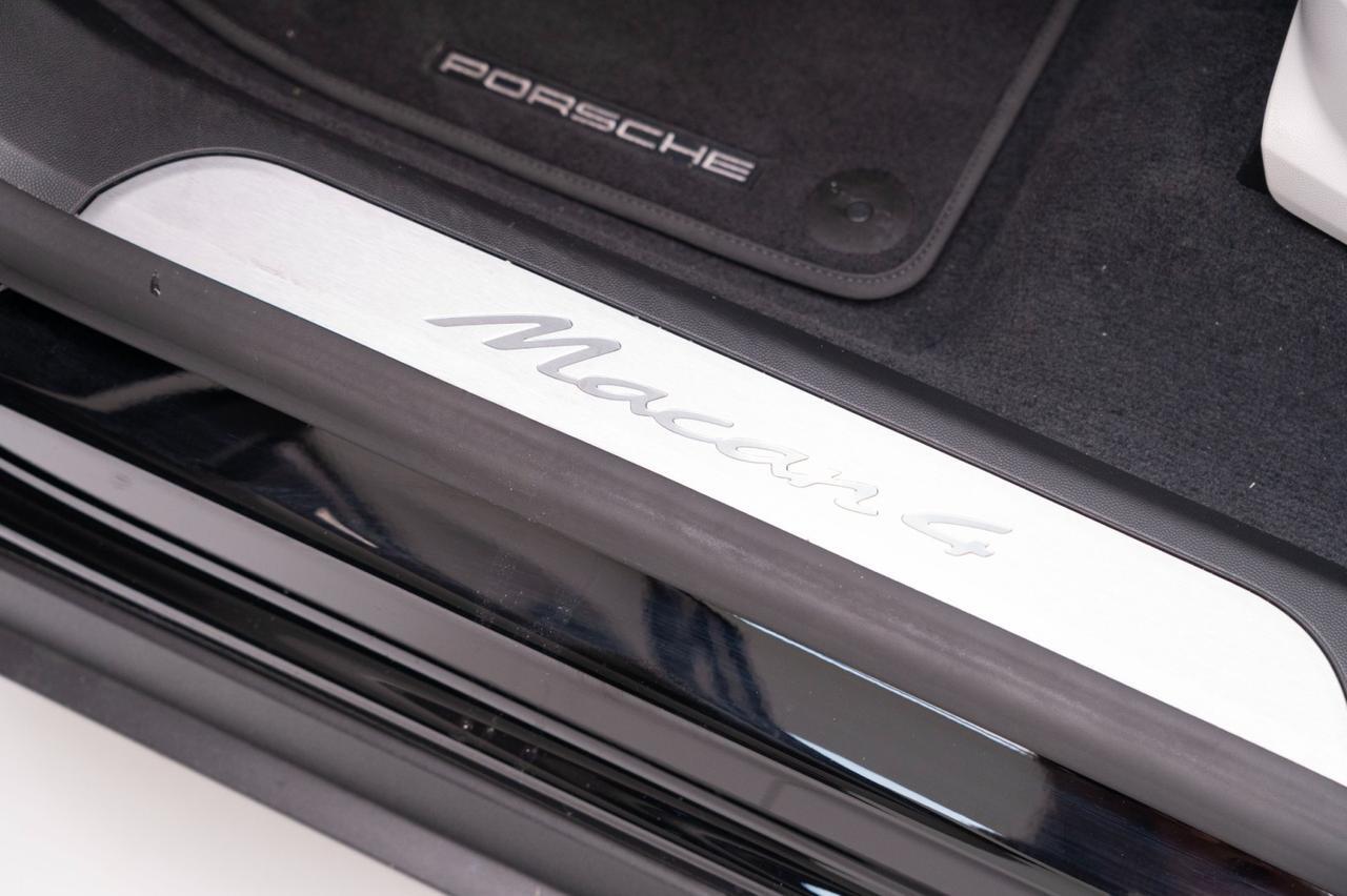 2024 Porsche Macan 4 Electric Pompano Beach FL
