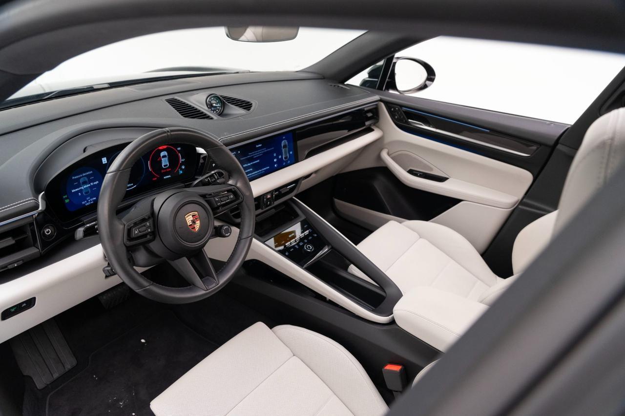 2024 Porsche Macan 4 Electric Pompano Beach FL