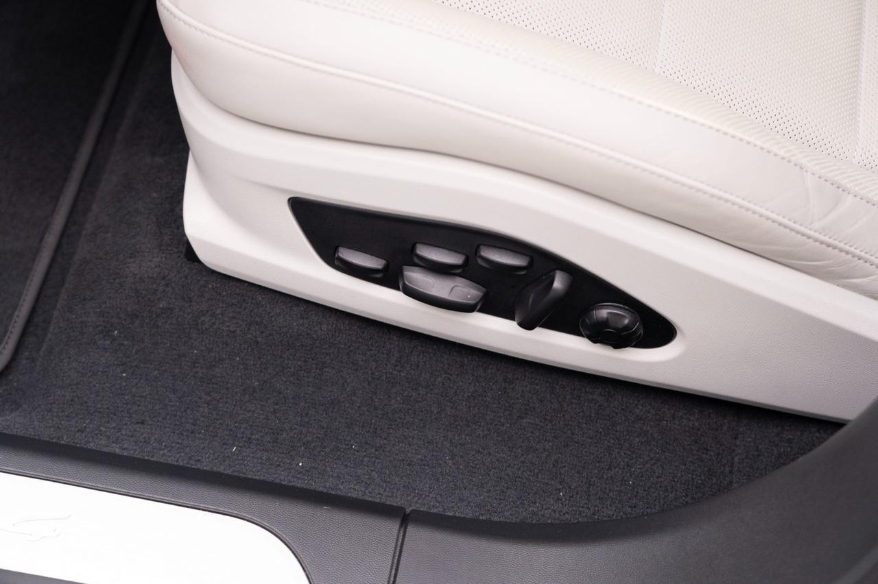 2024 Porsche Macan 4 Electric Pompano Beach FL